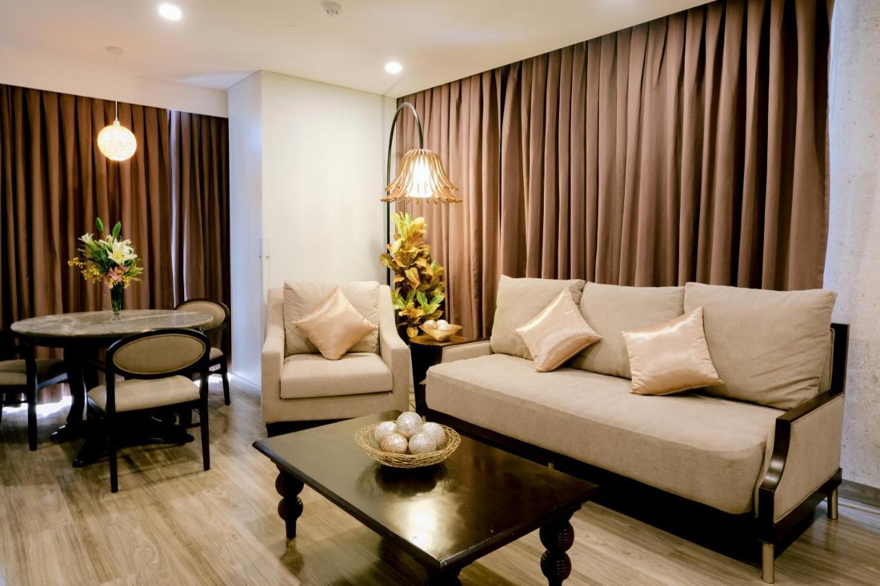 Goldberry Suites And Hotel Cebu Exterior photo